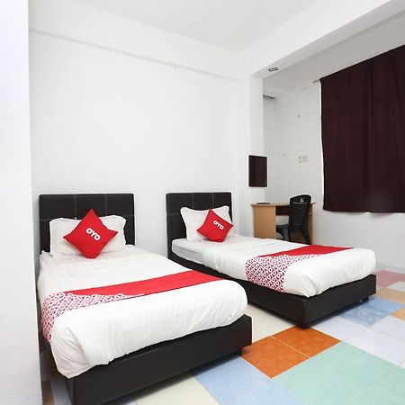 Kb Rest Inn-Family Triple โกตาบารู ภายนอก รูปภาพ