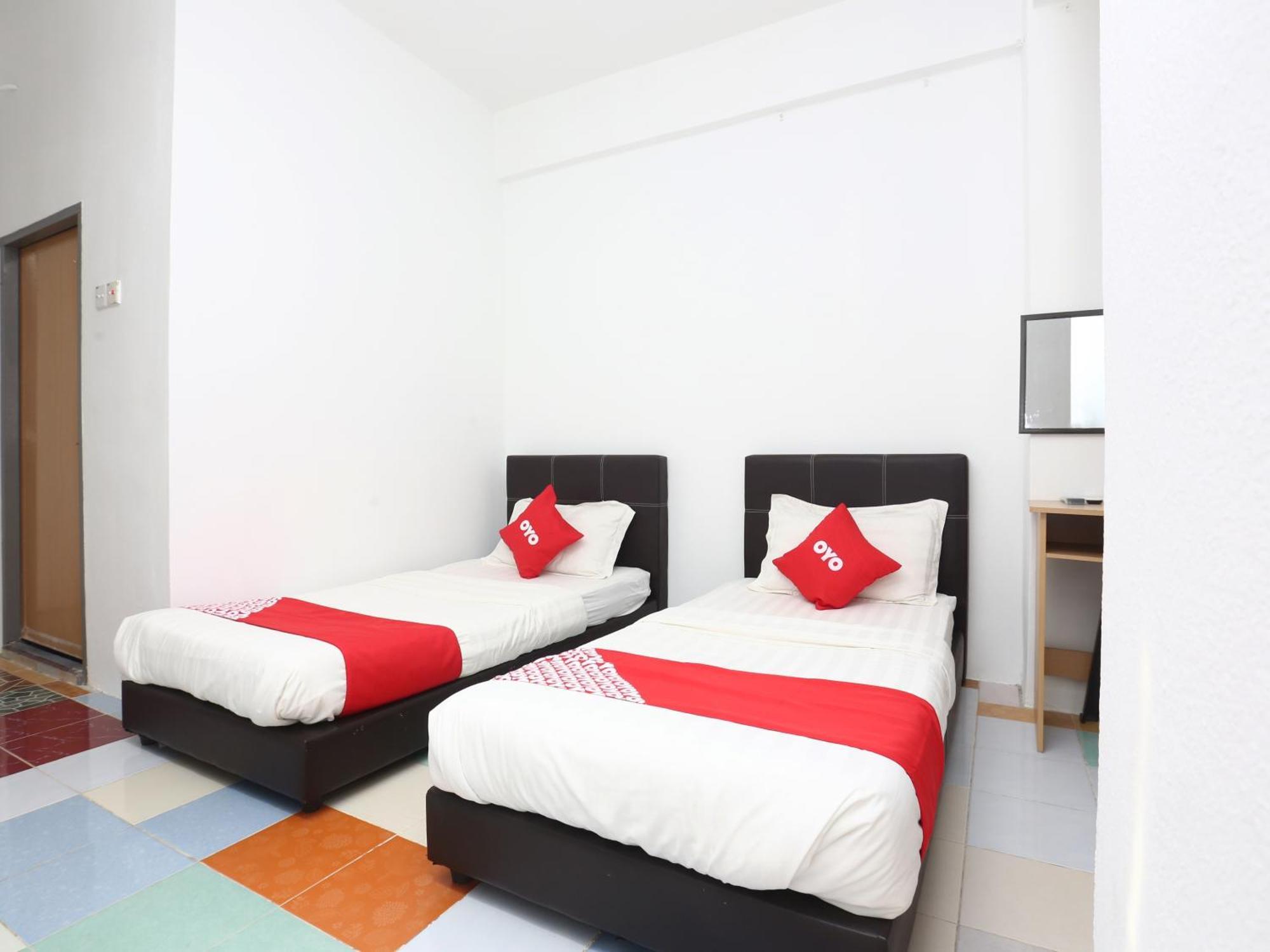 Kb Rest Inn-Family Triple โกตาบารู ภายนอก รูปภาพ